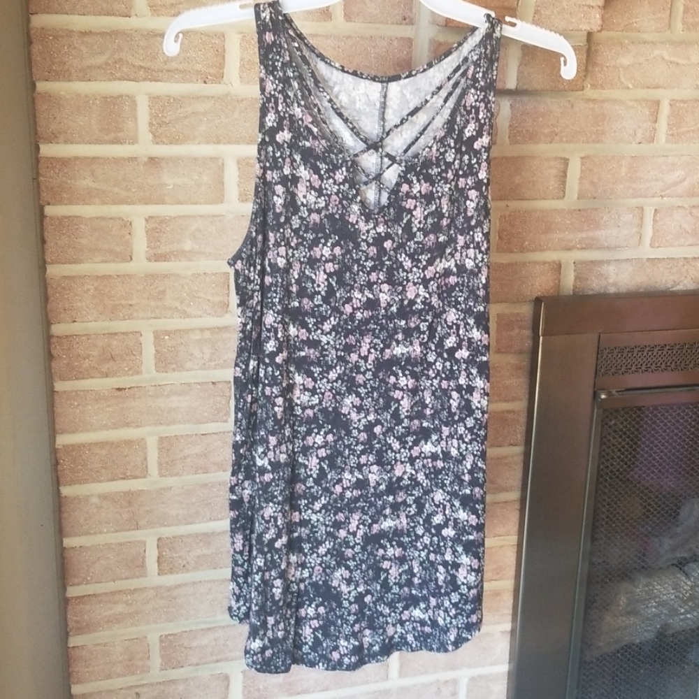 Maurices 24/7 floral strappy tank